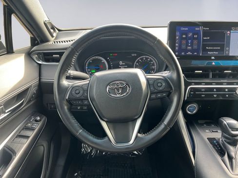 Used 2021 Toyota Venza XLE w/ Softex Package image 13