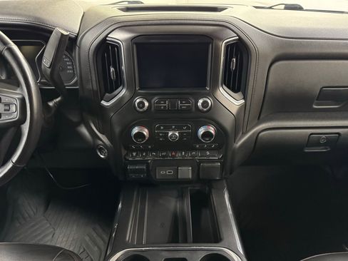 Used 2020 GMC Sierra 3500 AT4 w/ AT4 Premium Package AWD/4WD image 15
