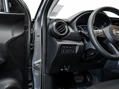 Used 2024 Nissan Kicks S image 23