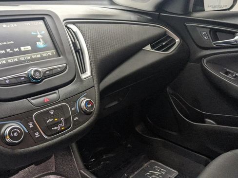 Used 2017 Chevrolet Malibu LS FWD image 42