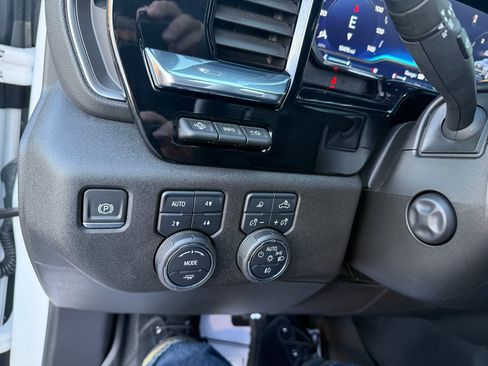 Used 2024 Chevrolet Silverado 1500 High Country w/ Technology Package image 45