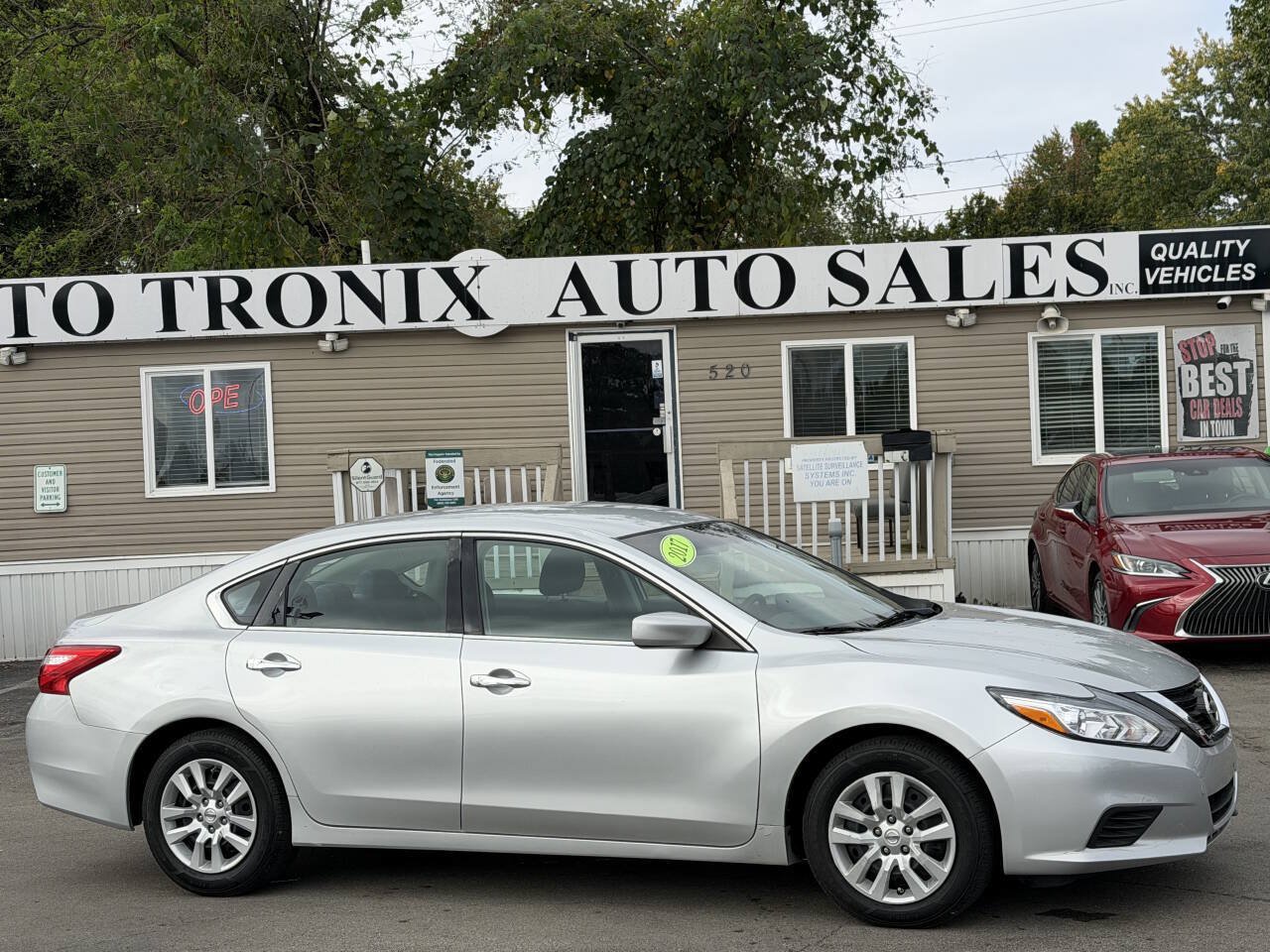 Used 2017 Nissan Altima 2.5 S w/ Power Driver Seat Package FWD image 1