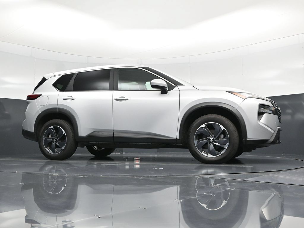 Used 2025 Nissan Rogue SV AWD/4WD image 52