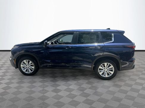 New 2026 Mitsubishi Outlander ES FWD image 8