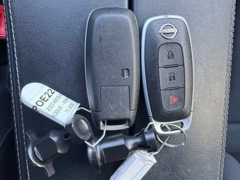 Used 2023 Nissan Rogue S FWD image 26