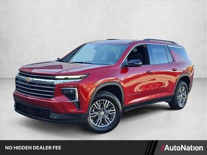 Used 2025 Chevrolet Traverse LT