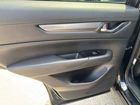 Used 2021 MAZDA CX-5 Touring image 11