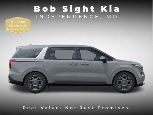 New 2026 Kia Carnival EX image 7