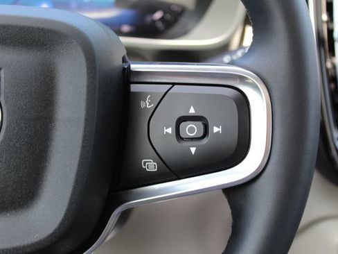 Certified 2023 Volvo XC40 B5 Plus w/ Climate Package AWD/4WD image 16