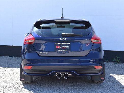 Used 2016 Ford Focus ST image 4