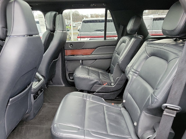 Used 2022 Lincoln Navigator Reserve AWD/4WD image 9