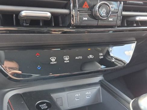 New 2026 Nissan Kicks SR FWD image 14