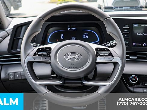 Used 2025 Hyundai Elantra Sport FWD image 30