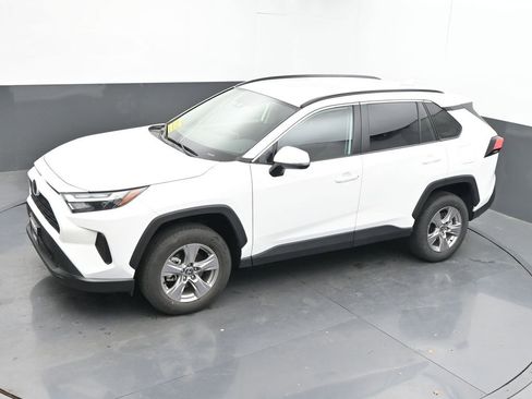 Used 2025 Toyota RAV4 XLE image 35