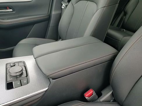 Certified 2025 MAZDA CX-70 Plug-In Hybrid w/ Premium Pkg image 20