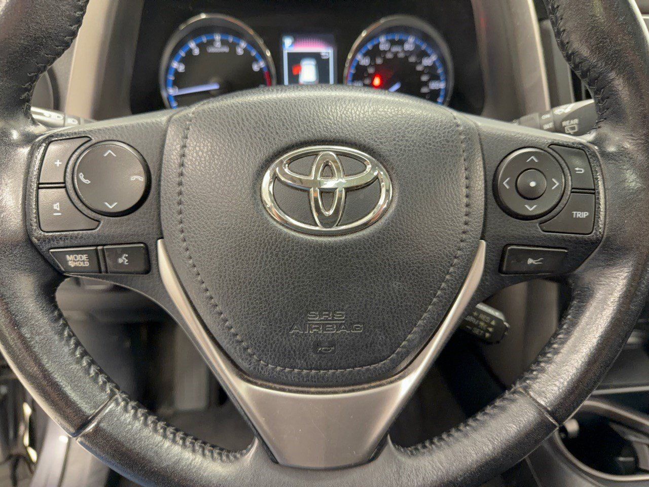 Used 2016 Toyota RAV4 XLE w/ Convenience Package AWD/4WD image 10
