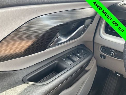 Used 2024 GMC Terrain SLE image 23