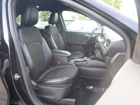 Used 2025 Ford Escape ST-Line AWD/4WD image 24