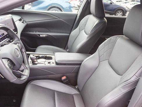 Certified 2025 Lexus RX 350h image 17