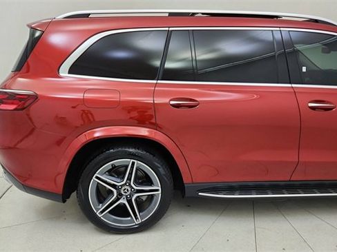 Used 2024 Mercedes-Benz GLS 450 4MATIC w/ AMG Line Exterior image 7