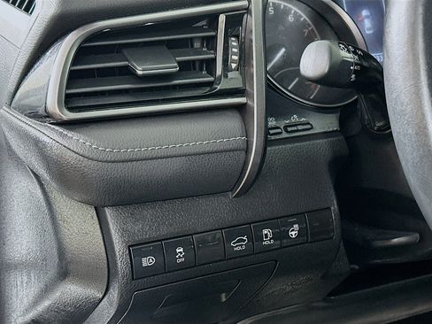 Used 2023 Toyota Camry SE w/ Cold Weather Package image 10