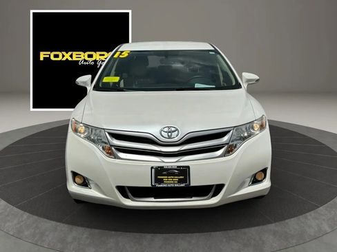 Used 2015 Toyota Venza LE image 2