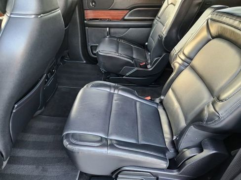Used 2021 Lincoln Navigator L Reserve AWD/4WD image 23