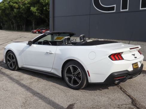 Used 2024 Ford Mustang Premium RWD image 6