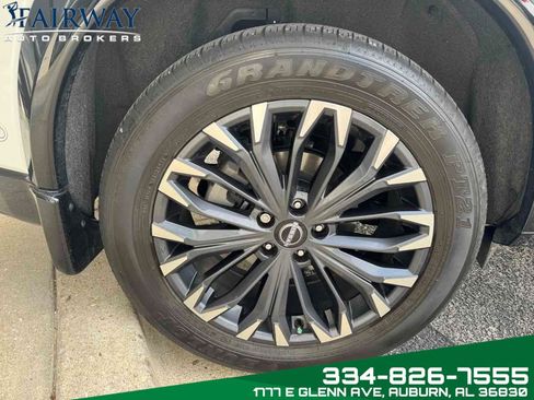 Used 2024 Nissan Rogue Platinum w/ Platinum Premium Package image 36