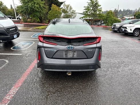 Used 2020 Toyota Prius Prime XLE FWD image 7