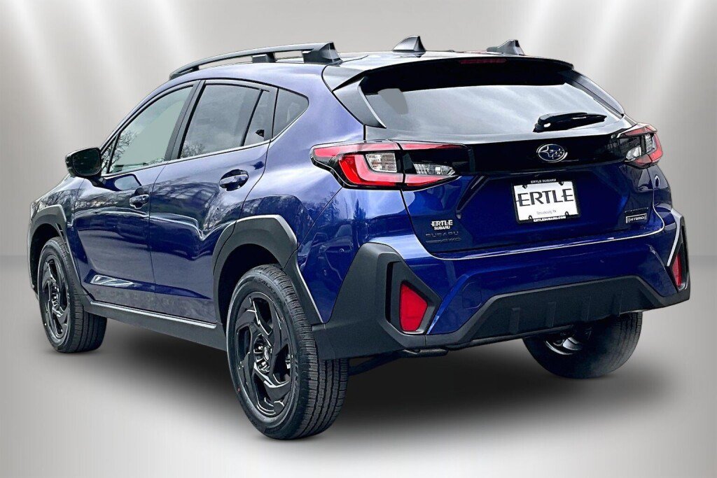 New 2026 Subaru Crosstrek 2.5i Limited w/ Crosstrek Mirror Package AWD/4WD image 3