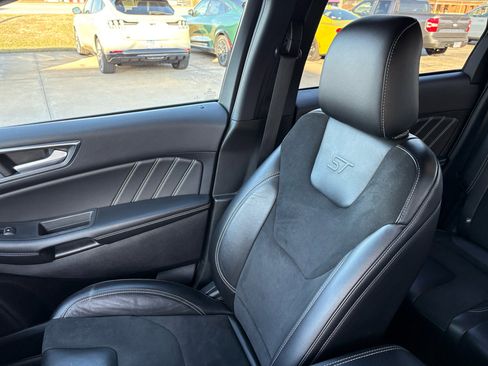 Certified 2021 Ford Edge ST image 25