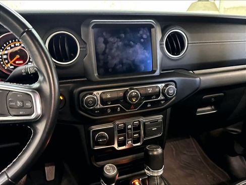 Used 2021 Jeep Gladiator Overland w/ Popular Equipment Package AWD/4WD image 9