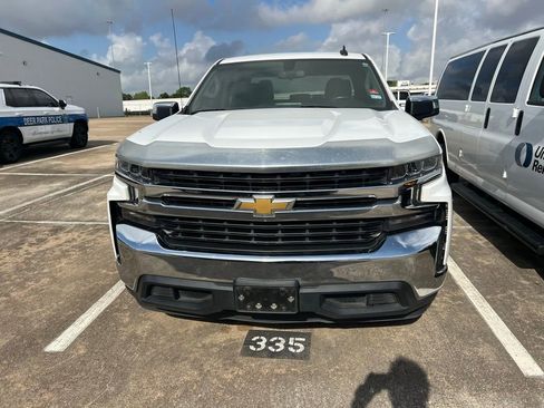Used 2022 Chevrolet Silverado 1500 LT image 2