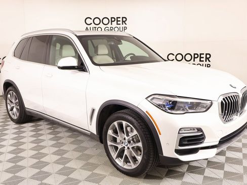 Used 2021 BMW X5 sDrive40i w/ Executive Package image 1