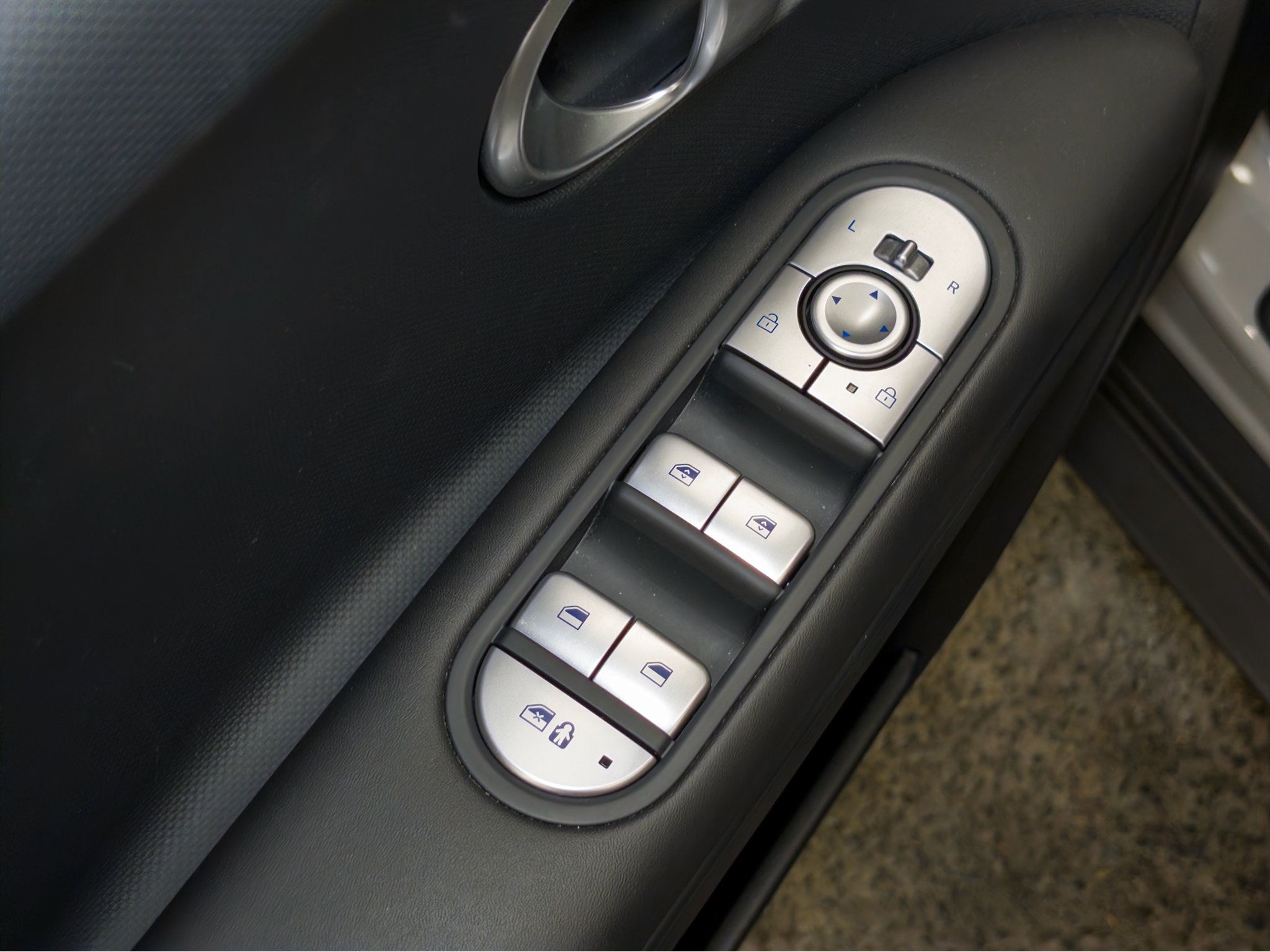 Used 2024 Hyundai Ioniq 5 SEL RWD image 7