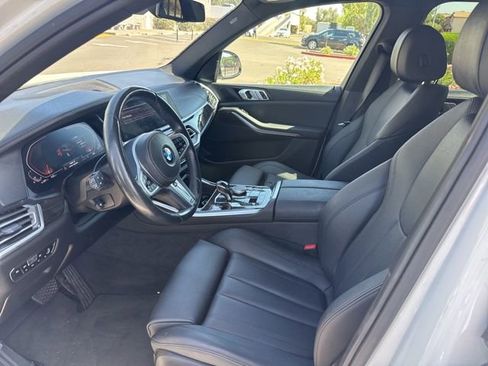 Used 2019 BMW X5 xDrive40i w/ Convenience Package AWD/4WD image 3