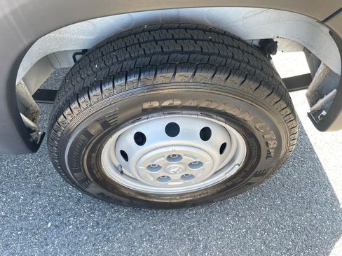 Used 2023 RAM ProMaster 2500 FWD image 11