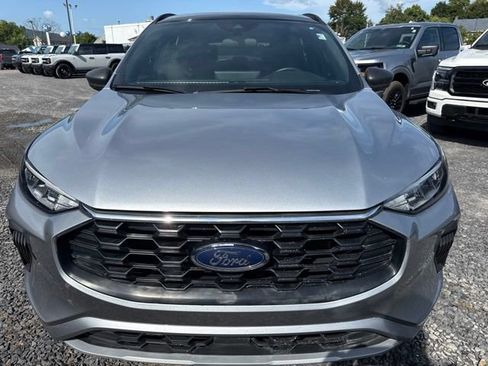 Used 2023 Ford Escape ST-Line w/ Tech Pack #1 AWD/4WD image 3