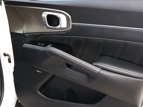 Used 2021 Kia Sorento SX image 18