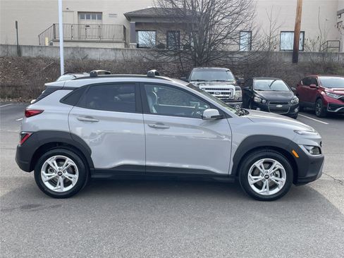Used 2023 Hyundai Kona SEL image 6