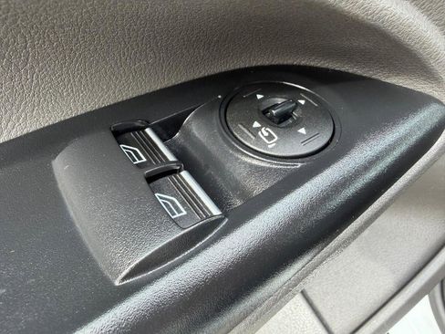 Used 2021 Ford Transit Connect XLT image 32