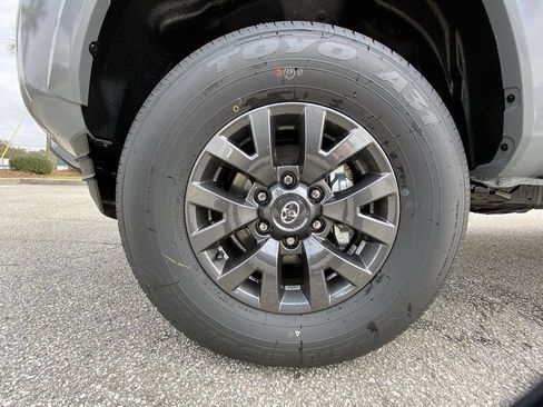 Used 2021 Toyota Tacoma SR5 RWD image 12