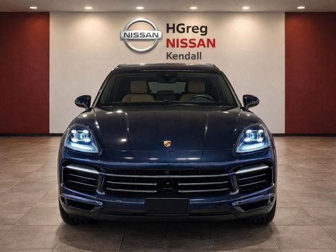 Used 2020 Porsche Cayenne AWD/4WD image 5