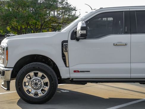 Used 2023 Ford F250 King Ranch w/ Chrome Package image 13