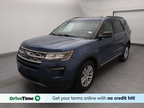 Used 2018 Ford Explorer XLT image 1