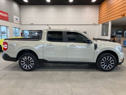 Used 2024 Ford Maverick Lariat image 4