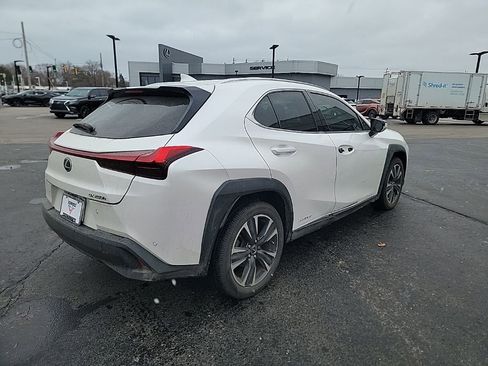 Used 2020 Lexus UX 250h w/ Premium Package image 6