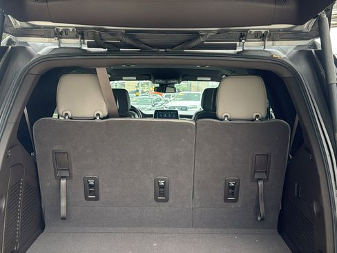 Used 2023 Chevrolet Tahoe LT RWD image 19