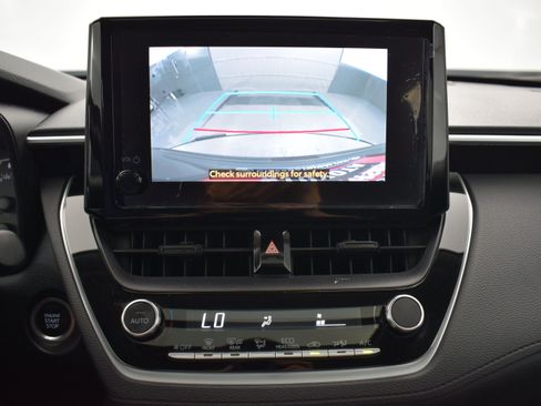 Used 2023 Toyota Corolla Cross LE w/ Moonroof Package AWD/4WD image 16